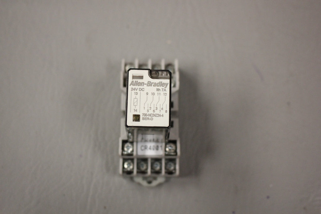 ALLEN BRADLEY RELAY AND BASE 700-HC24Z24-4 SER-D