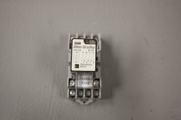 ALLEN BRADLEY RELAY AND BASE 700-HC24Z24-4 SER-D