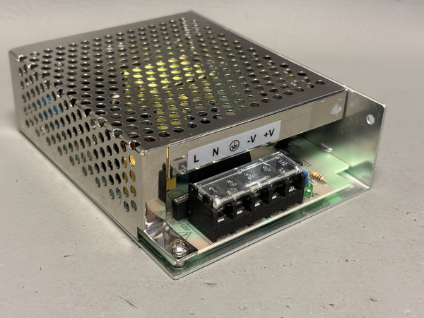 XP Power Enclosed Power Supplies 24V 70.1W VCS70US24