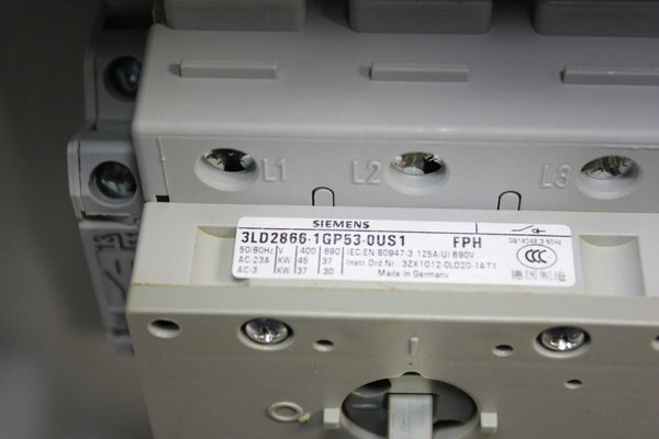 UNUSED SIEMENS MASTER/EMERGENCY STOP SWITCH IN ENCLOSURE 3LD2866-1GP53-0US1