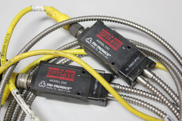 Tri-Tronics Opti-Eye OIC Infrared Connector + 889D-F4AC-10 Allen Bradley Cable 