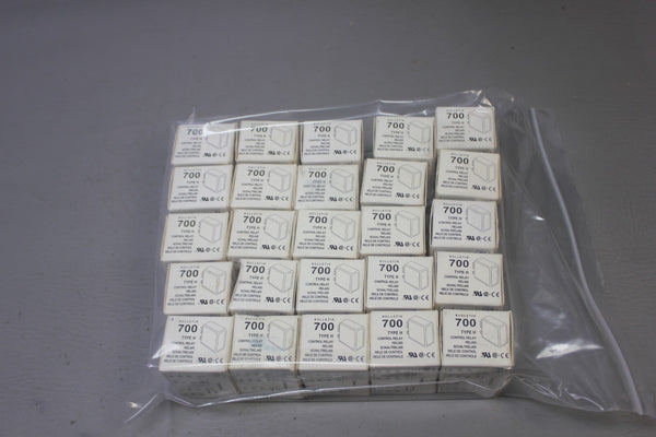 LOT OF 25 NEW ALLEN BRADLEY CONTROL RELAYS 700-HK32A1