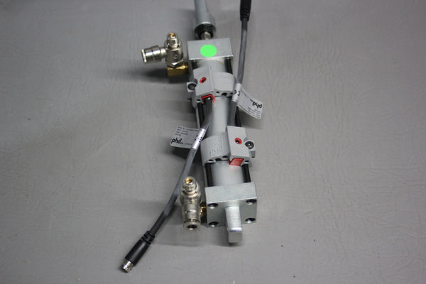 NEW PHD PNEUMATIC CYLINDER WITH SENSORS AVP 1X3-B-E-Q