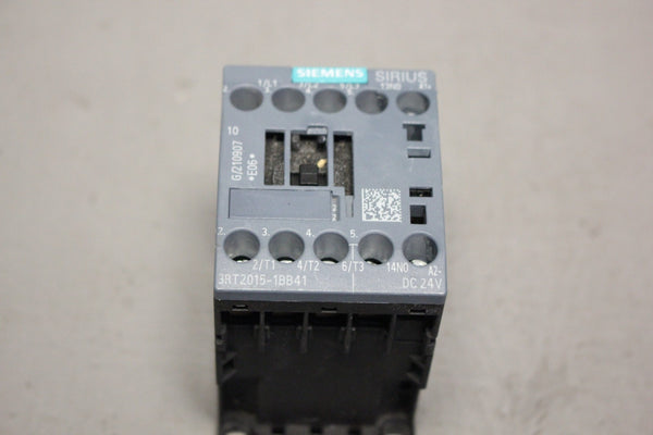 UNUSED SIEMENS SIRIUS  3RT2015-1BB41 CONTACTOR MODULE