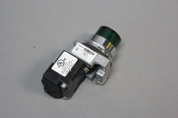 NEW SIEMENS PILOT LIGHT COMPLETE GREEN 52PL4G3XB LED 30MM OIL TIGHT