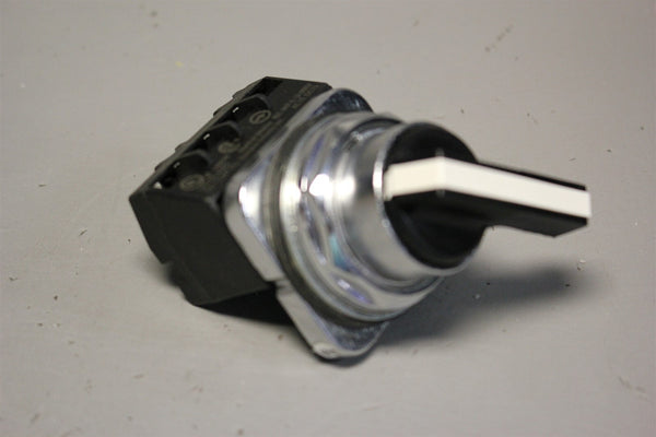 SIEMENS HEAVY-DUTY SELECTOR 2-POSITION SWITCH SELECTOR OPERATOR 52SB2AAB 52BJK