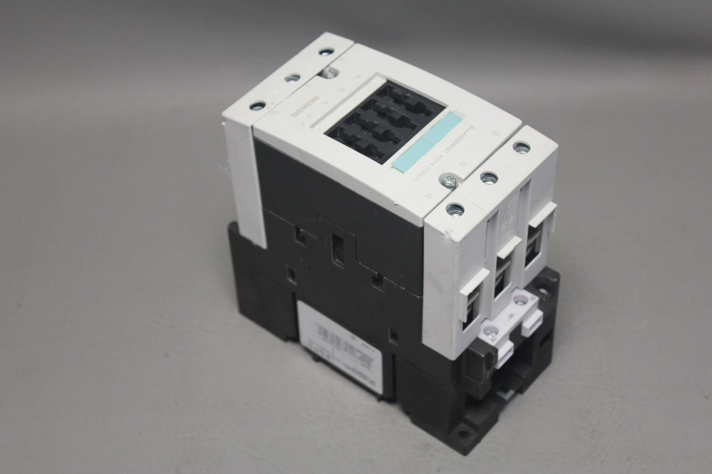SIEMENS LIGHTING CONTACTOR WITH 110/120V COIL 3RT1045-1AK60-0LE0