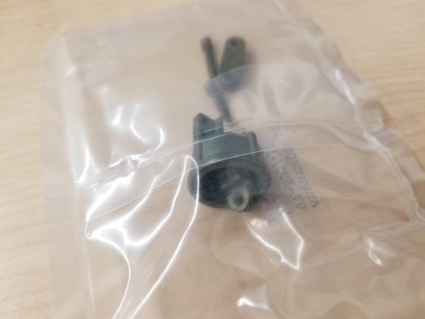 New Amphenol Mil Spec Circular Connector Cable Clamp Strain Relief 97-3057-1004