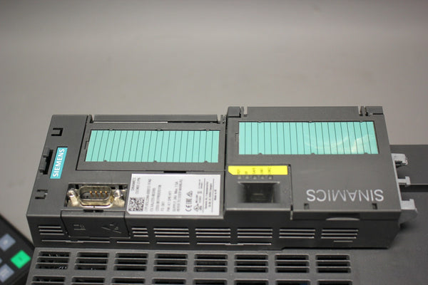 SIEMENS SINAMICS POWER MODULE WITH CONTROL UNIT AND KEYPAD 6SL3210-1PB21-8UL0