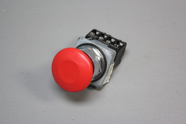 NEW SIEMENS NON ILLUMINATED PUSH BUTTON MUSHROOM 30MM RED 52PM9W2J OIL TIGHT