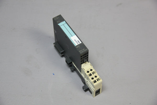 SIEMENS SIMATIC MODULE WITH BASE 6ES7 138-4CA01-0AA0
