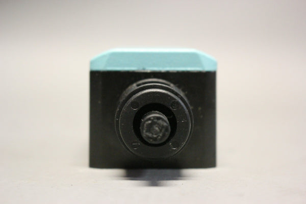 SIEMENS POSITION SWITCH METAL ENCLOSURE 3SE5112-0CR01