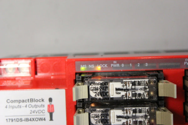 ALLEN BRADLEY GUARD I/O DIGITAL COMB. MODULE  1791DS-IB4XOW4 A