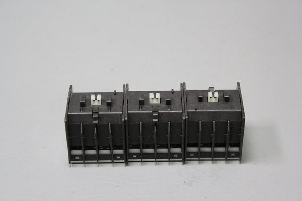 3 UNUSED SIEMENS AUX SWITCHES 3RH1911-1FA31