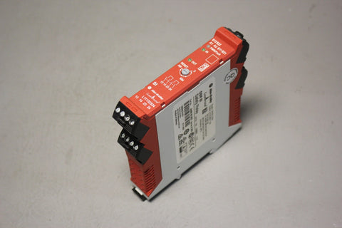 ALLEN BRADLEY SAFETY RELAY GSR SI 440R-S12R2 A