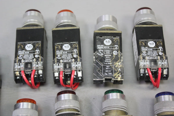 LOT OF ALLEN BRADLEY PUSHBUTTONS MISC MODELS ETC