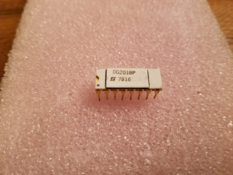 Unused Siliconix CMOS Quad SPST Analog Switch WhiteCeramic/Gold DG201BP