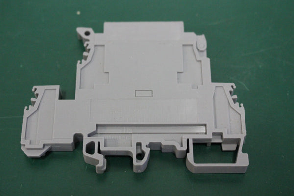 LOT OF 50 NEW ENTRELEC 0115 647 TERMINAL BLOCKS