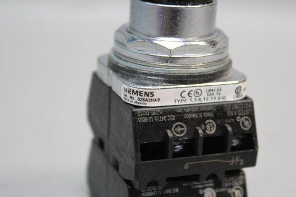 UNUSED SIEMENS MAINTAINED 4 POSITION SELECTOR SWITCH 30MM 52SA2HAB WITH 4 52BAK