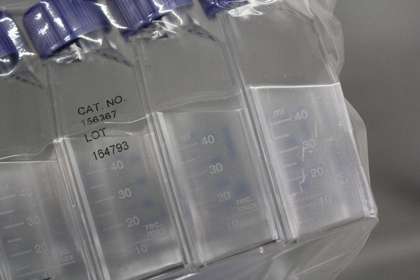 6 NEW BAGS OF 10 THERMO NUNC EASY FLASK NUNCLON DELTA SURFACE 25cm2 156367