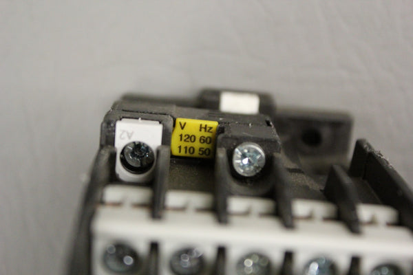 SIEMENS 3TH43 AUXILIARY RELAY