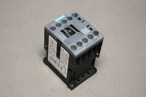 UNUSED SIEMENS SIRIUS  3RT2015-1BB41 CONTACTOR MODULE