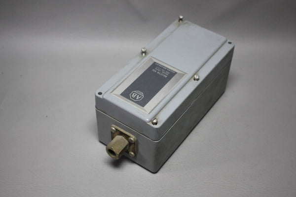 ALLEN BRADLEY PRESSURE CONTROL MODULE IN ENCLOSURE  836-C8 SER. A