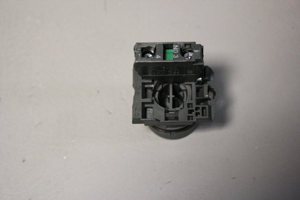 SCHNEIDER GREEN PUSHBUTTON WITH CONTACT BLOCK ZBEE-101C