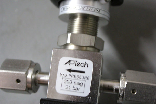 UNUSED AP TECH 316L STAINLESS STEEL MANUAL DIAPHRAGM VALVE AP4657SM 2PW FV4 FV4