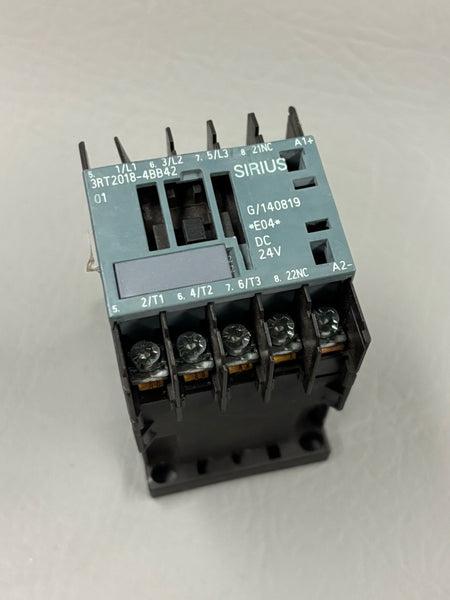 UNUSED SIEMENS POWER CONTACTOR 3RT2018-4BB42