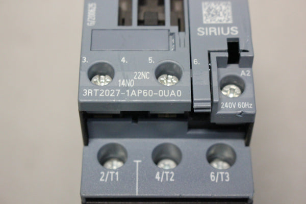 SIEMENS SIRIUS  NEMA CONTACTOR 3RT2027-1AP60-0UA0