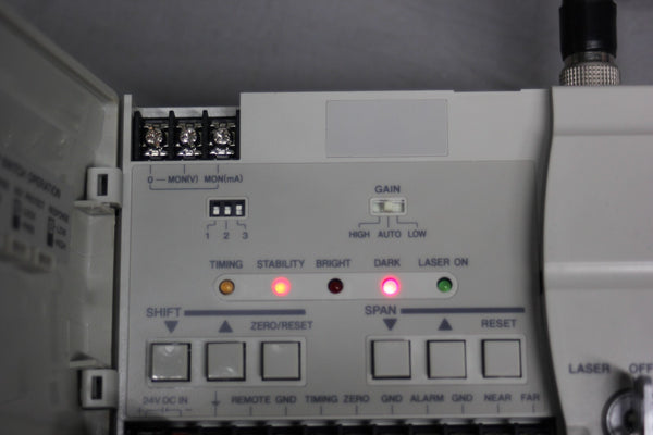 KEYENCE LASER CONTROLLER LK-2011