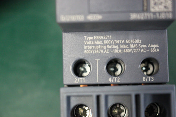UNUSED SIEMENS MOTOR STARTER PROTECTOR/CIRCUIT BREAKER  3RV2711-1JD10