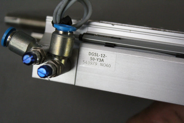 FESTO PNEUMATIC CYLINDER & GRIPPER ASSEMBLY  HGDS-PP-16-YSRT-A-B DGSL-12-50-Y3A