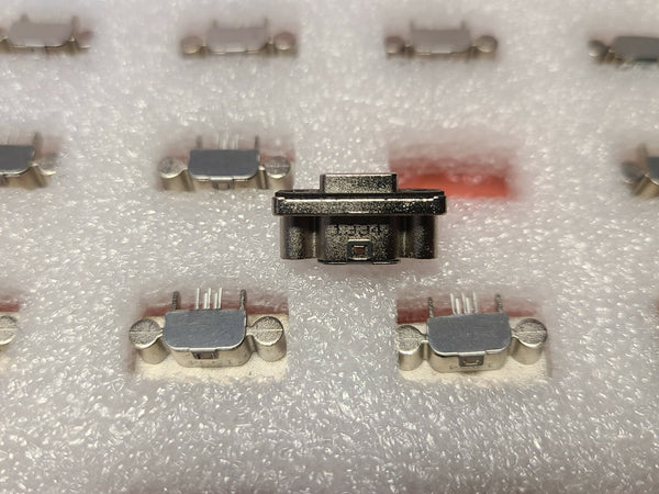 NEW AMPHENOL MICRO AB USB PCB MOUNT CONNECTOR MUSBK15230