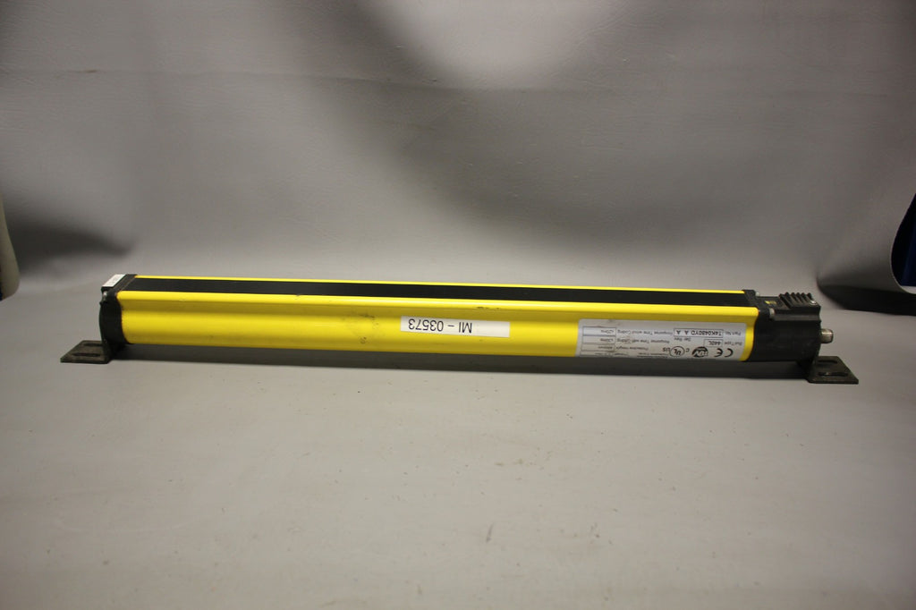 ALLEN-BRADLEY SAFETY LIGHT CURTAIN TRANSMITTER 440L-T4K0480YD
