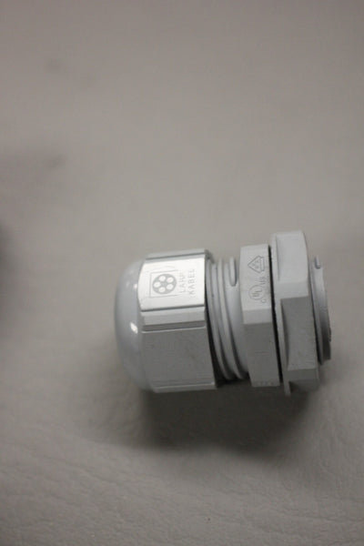 LOT OF 15 LAPP KABEL SKINTOP  W/OUT BLACK WASHER 7042-204