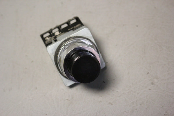 UNUSED SIEMENS 52PMBB1K BLACK PUSHBUTTON