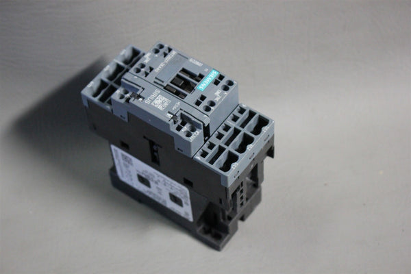 UNUSED SIEMENS POWER CONTACTOR 3RT2027-2KA40