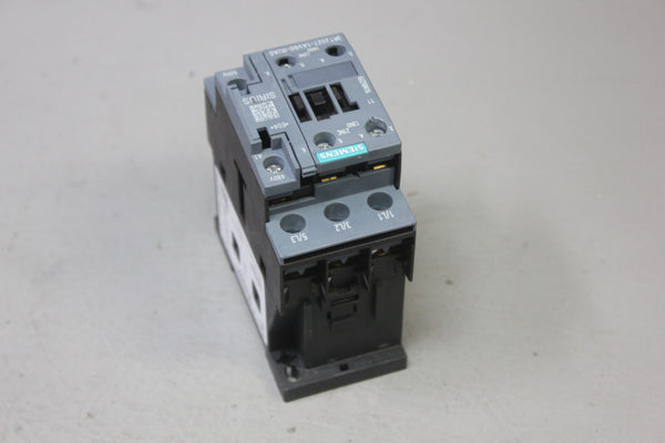 Siemens 3TF34 Contactor with Aux Contact 3RT2027-1AV60-0UA0