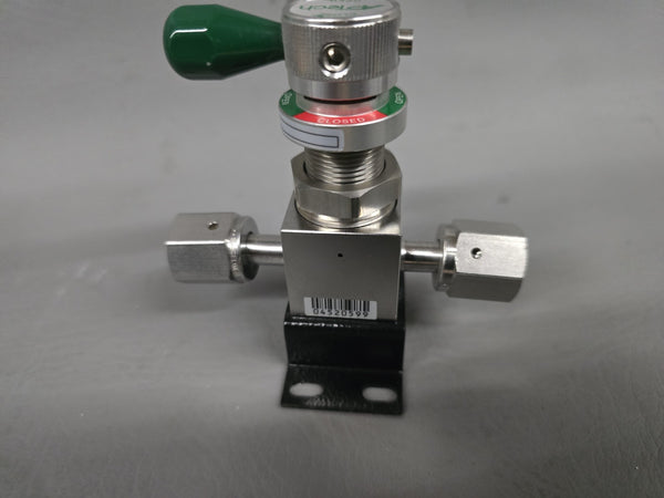 UNUSED APTECH STAINLESS DIAPHRAGM VALVE AP3625SM 2PW FV4 FV4 GR 3000 PSIG 207BAR