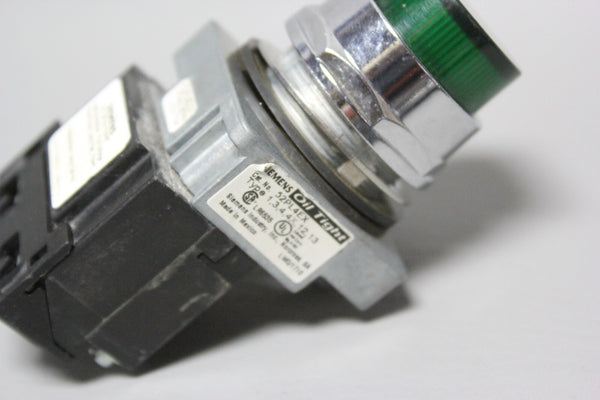 SIEMENS PILOT LIGHT GREEN OIL TIGHT 52PL4EX W/ 52AAF
