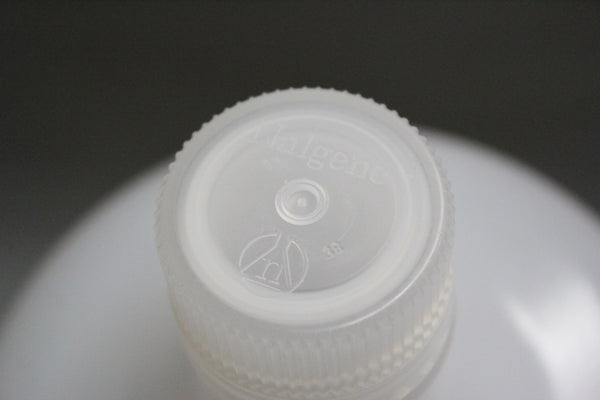 NEW VWR NALGENE 1 GALLON/4L POLYETHYLENE BOTTLE 16058-189