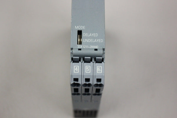 SIEMENS SIRIUS 3SK1211-2BB40 SAFETY RELAY
