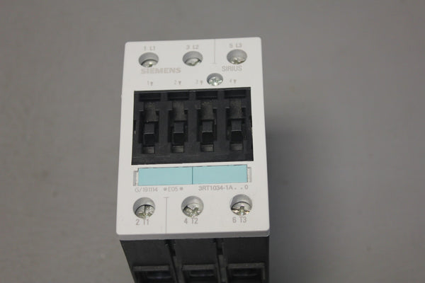 SIEMENS POWER CONTACTOR WITH 220V COIL 3RT1034-1AN20