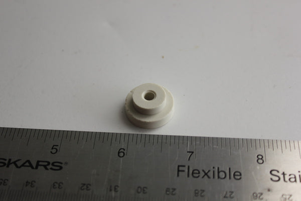  TEMPCO INSULATING SCREW TERMINAL CERAMIC CAP 10-32 CER-102-101(S2-1-218A)