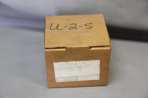 NEW HONEYWELL PNEUMATIC TEMPERATURE SENSOR LP915A 1044