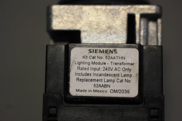 SIEMENS OIL TIGHT ILLUMINATED RED PILOT LIGHT 52PL4H2 W/52AATHN
