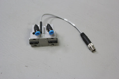 UNUSED FESTO PARALLEL GRIPPER WITH SENSOR HGPT-16-A-B