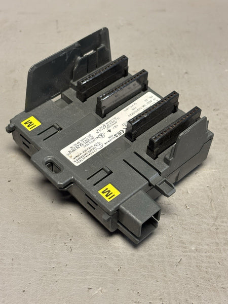 Siemens 6ES7 195-7HD10-0XA0 Bus Module